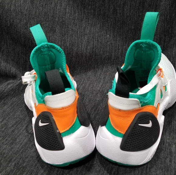 SOLD 🥰 Nike Huarache E.D.G.E. - Picture 6 of 8